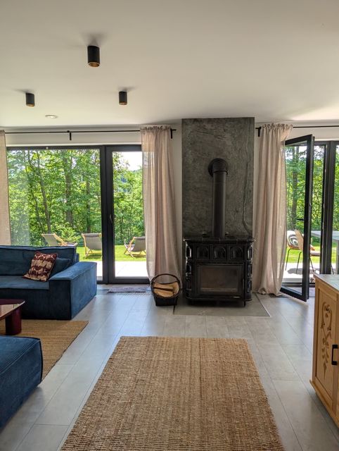 Forest Inn – wewnątrz – zdjęcie 9